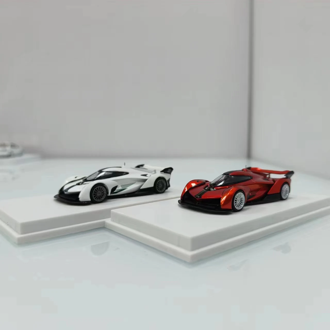 LMLF 1:64 Solus GT White /Orange Diecast Model Car