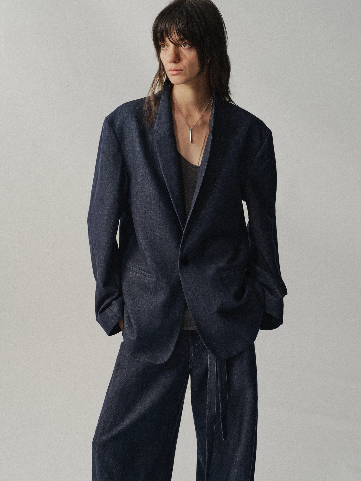 

Женский итальянский костюм Liegee: повседневный, свободный крой, прямой силуэт, длинный рукав, дышащий лен, без разрезов