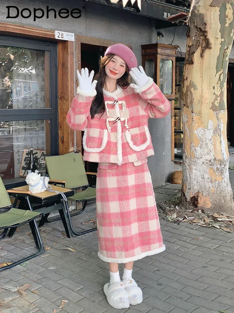 

College Style Horn Buckle Pink Plaid Woolen Suit Skirt Autumn Winter 2024 New Retro Plaid Coat and Skirt Two-piece Sets Women