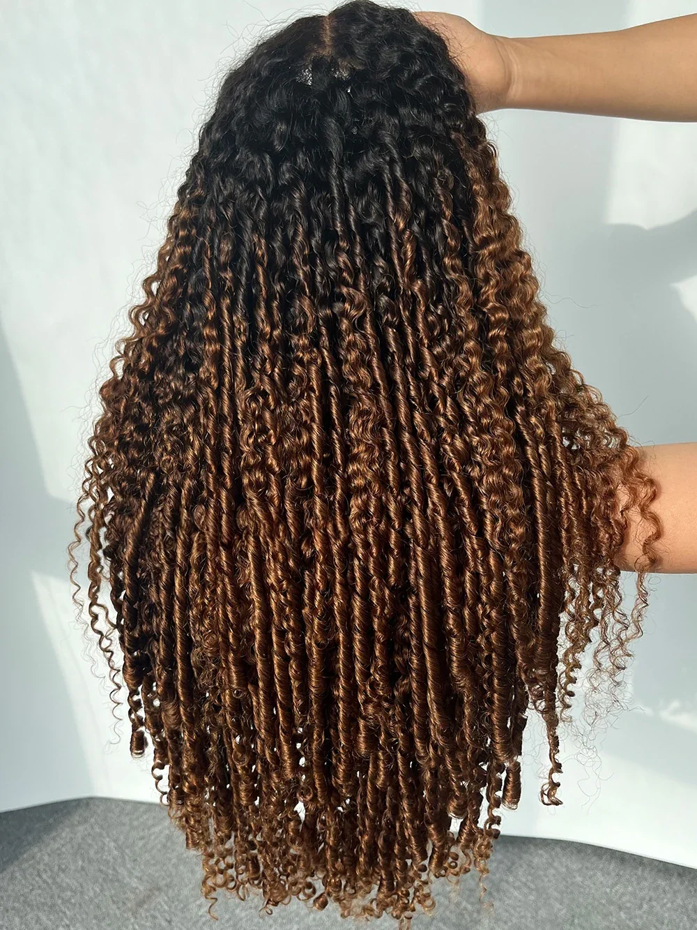 Finger Coily con Base rizada Ombre marrón 13x4 encaje Frontal transparente 100% peluca con malla Frontal de cabello humano