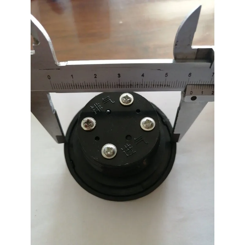 

Крышка топливного бака для тракторов New Holland 504/550/554/654/704, запчасти