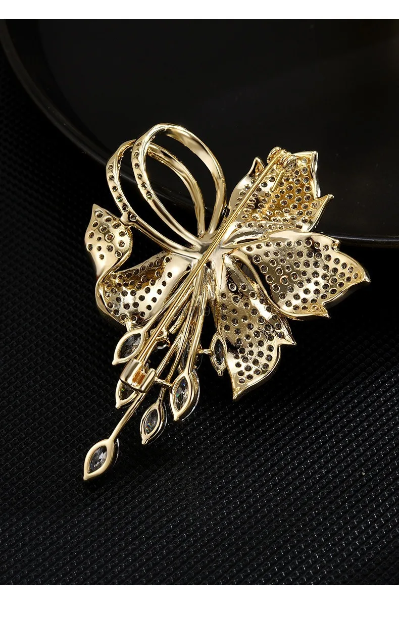 Spilla con perle di zirconio elettrolitico in vero oro, spilla fissa per vestiti, corpetto, cappotto da donna