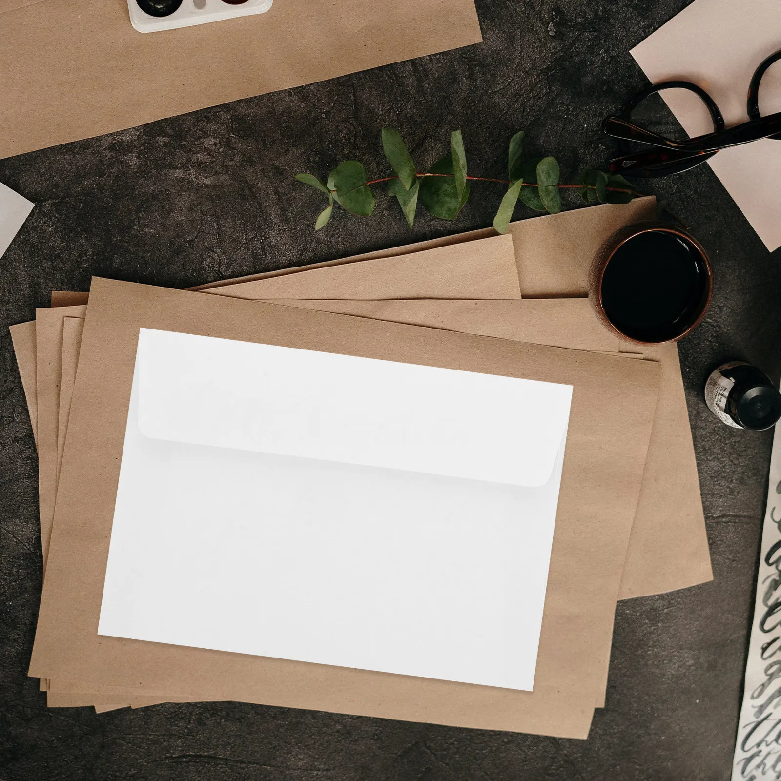 

50 шт. белых самоклеящихся конвертов формата А2 для деловой переписки, свадебных приглашений, поздравительных открыток, канцелярских товаров