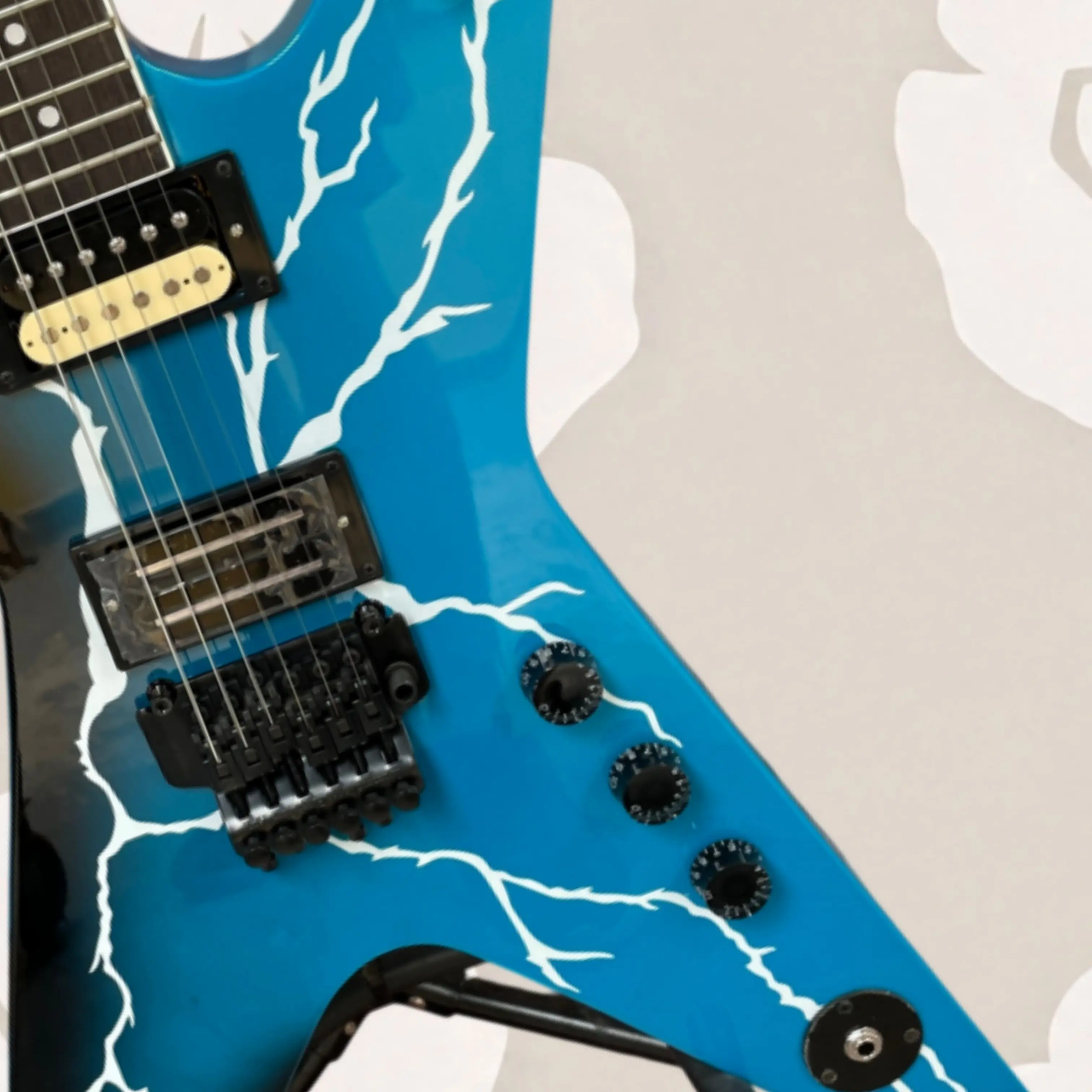 Blue Black Gradient 6 String Electric Guitar, White Lightning Graphic Body Guitars, HH Pickups, For Beginner Players Guitarra