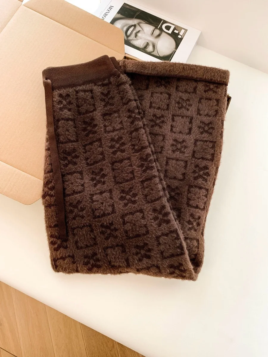 Pantalon chaud tricoté à jambes larges pour femme, vêtement d'extérieur d'hiver avec broderie en velours de vison, pantalon décontracté moelleux et Sli