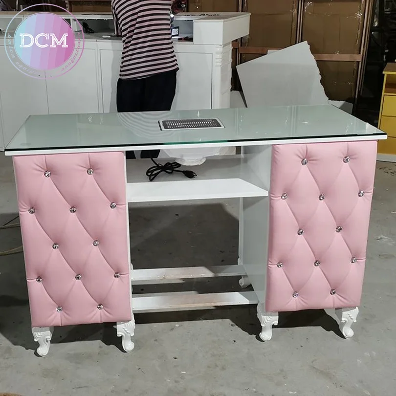 Small Beauty Salon Traditional Style Nails Station Nail Desk Manicure Table With Vent and Chairs