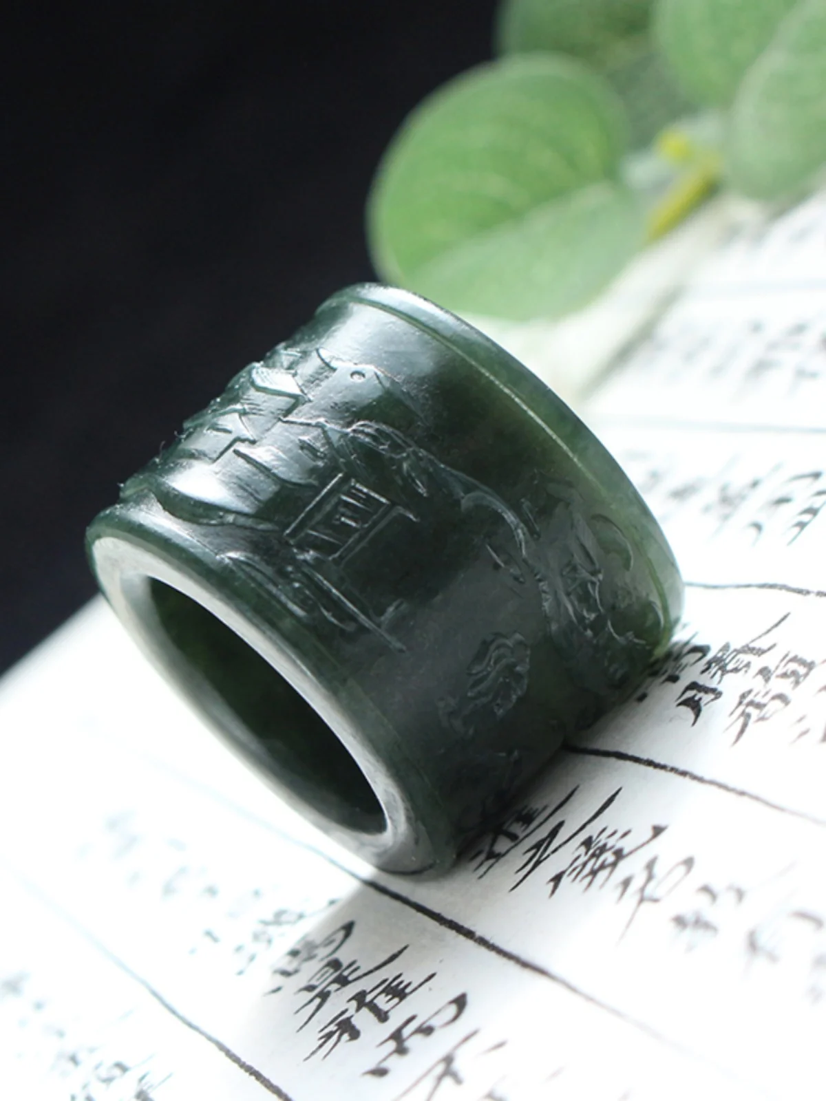 

Hetian jade finger wrench landscape artistic conception ring men's thumb retro cultural play tea art original cover play finger