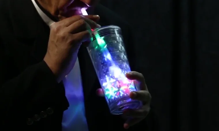 I-Lite Cup 360 pro الخدع السحرية المرحلة العائمة ضوء عن قرب الساحر للتحايل ملحق عرض الحفلات السحرة المحيطة الدعامة