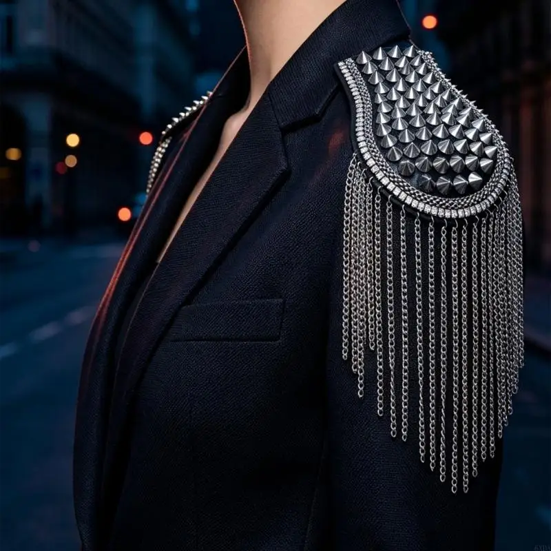 Chain Shoulder Epaulet with Rivet Studs and Hanging Fringe for Clothing Styling 6XDA