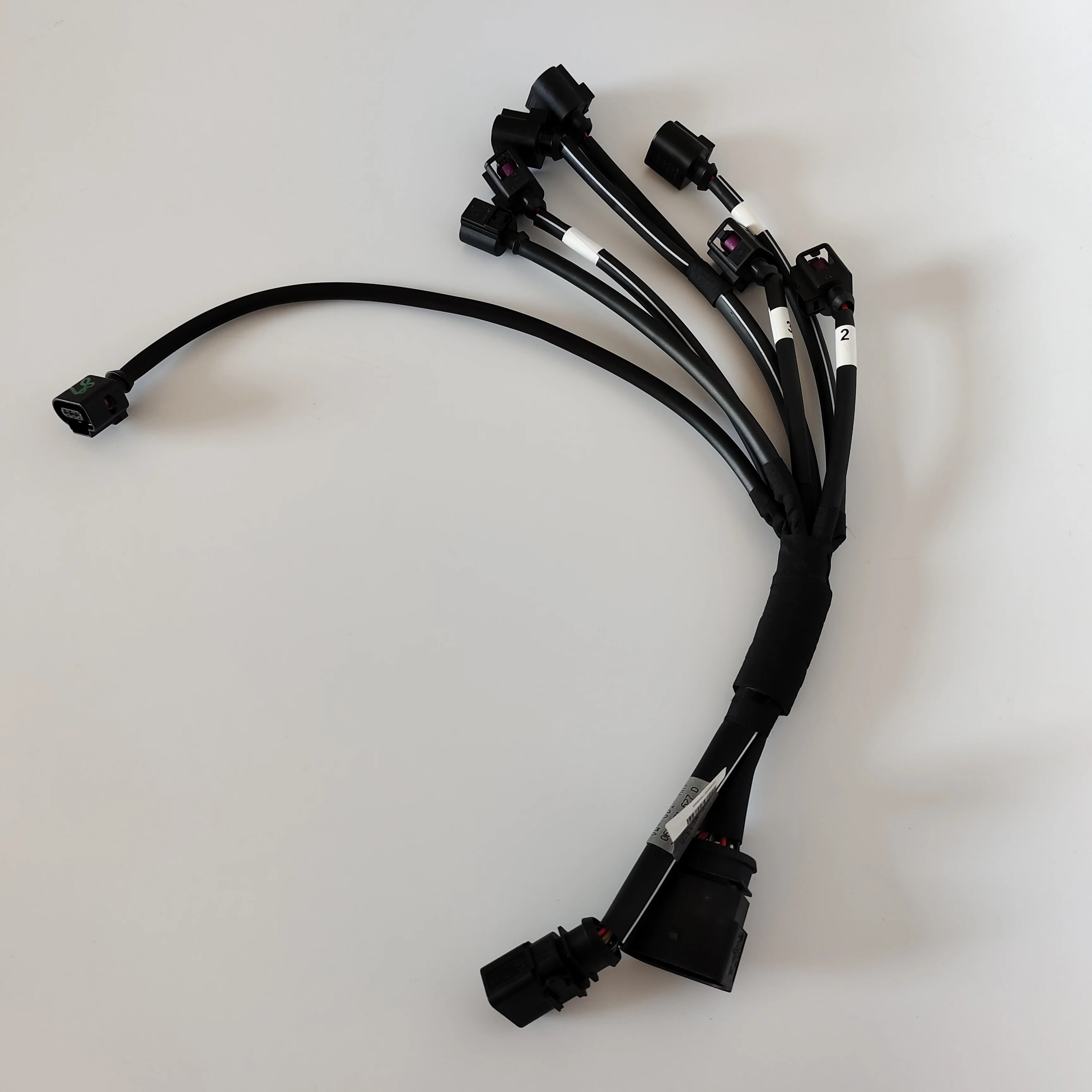 

Для Audi 2005-2011 A6L C6 2.0T разъем жгута топливной форсунки в сборе 06D971627D