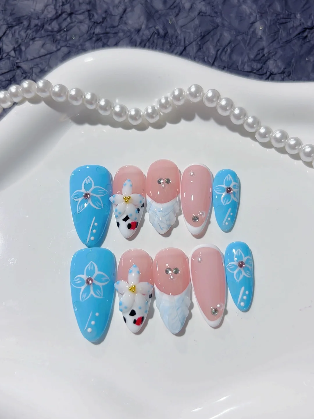 

Bubble Flower Cartoon Style Wearable Manicure (D297)