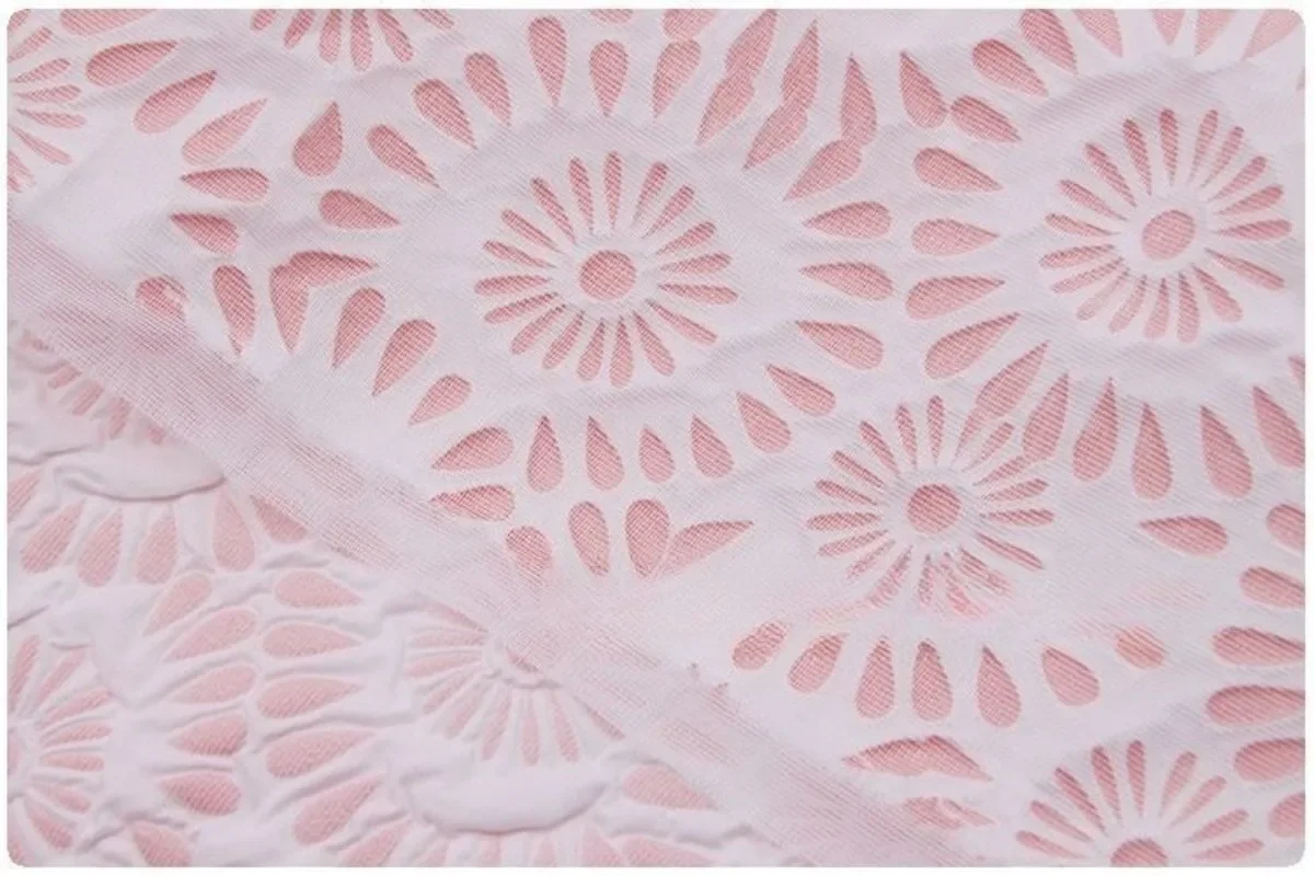 

Рельефная пуховая ткань Macaron, легкий трехмерный хлопковый пуховик, материал, маленький ароматный стиль, ткань для пуховика