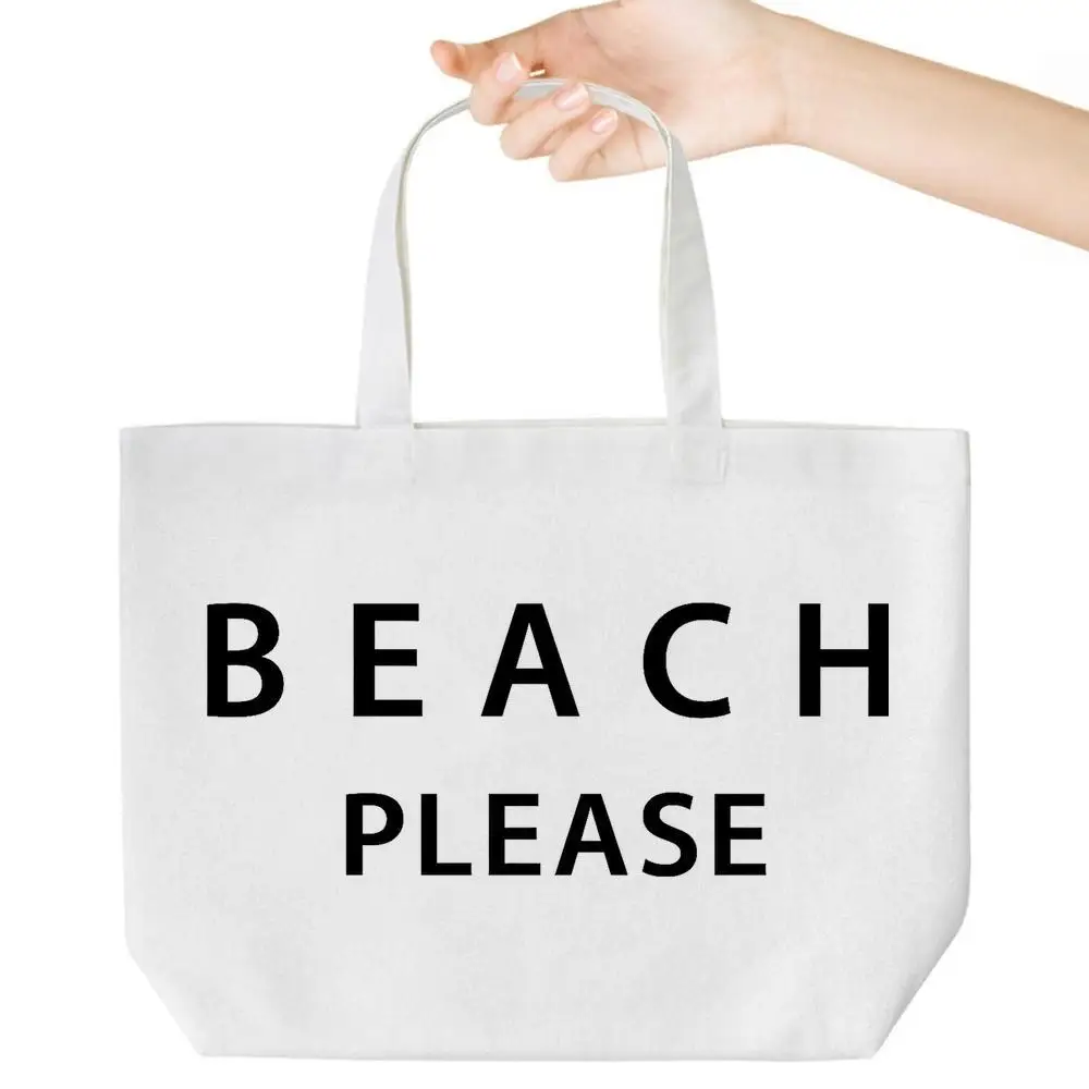 

Большая сумка с буквенным принтом. Модный дизайн для работы, школы и путешествий. Универсальный повседневный незаменимый.