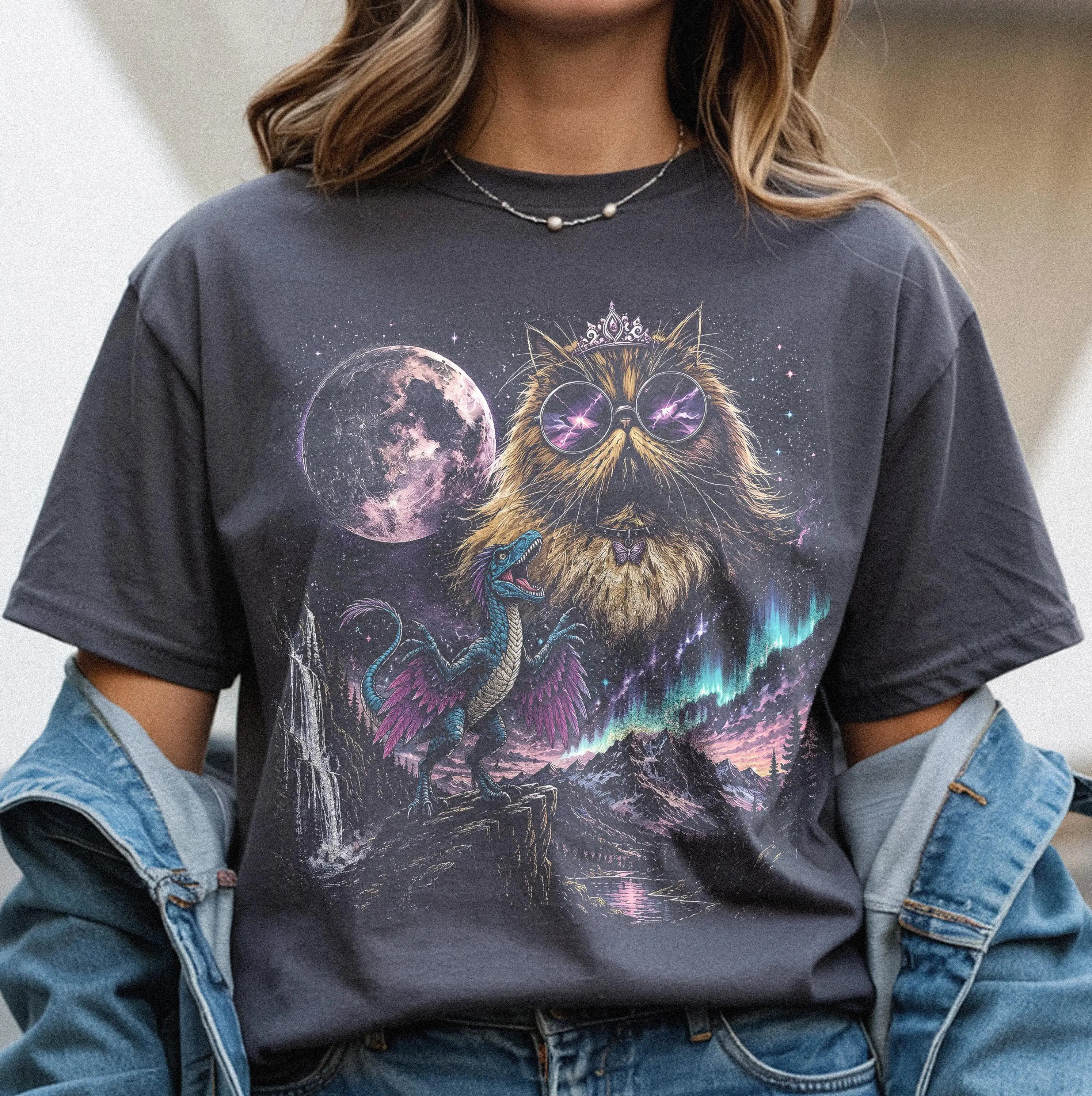 Vintage-Prinzessin-Donut-T-Shirt, Katzen-Shirt, Dungeon-Crawler-Carl-Merchandise, ästhetische, literarisch inspirierte Kleidung, Geschenk für Katzenliebhaberinnen. – Detail 2