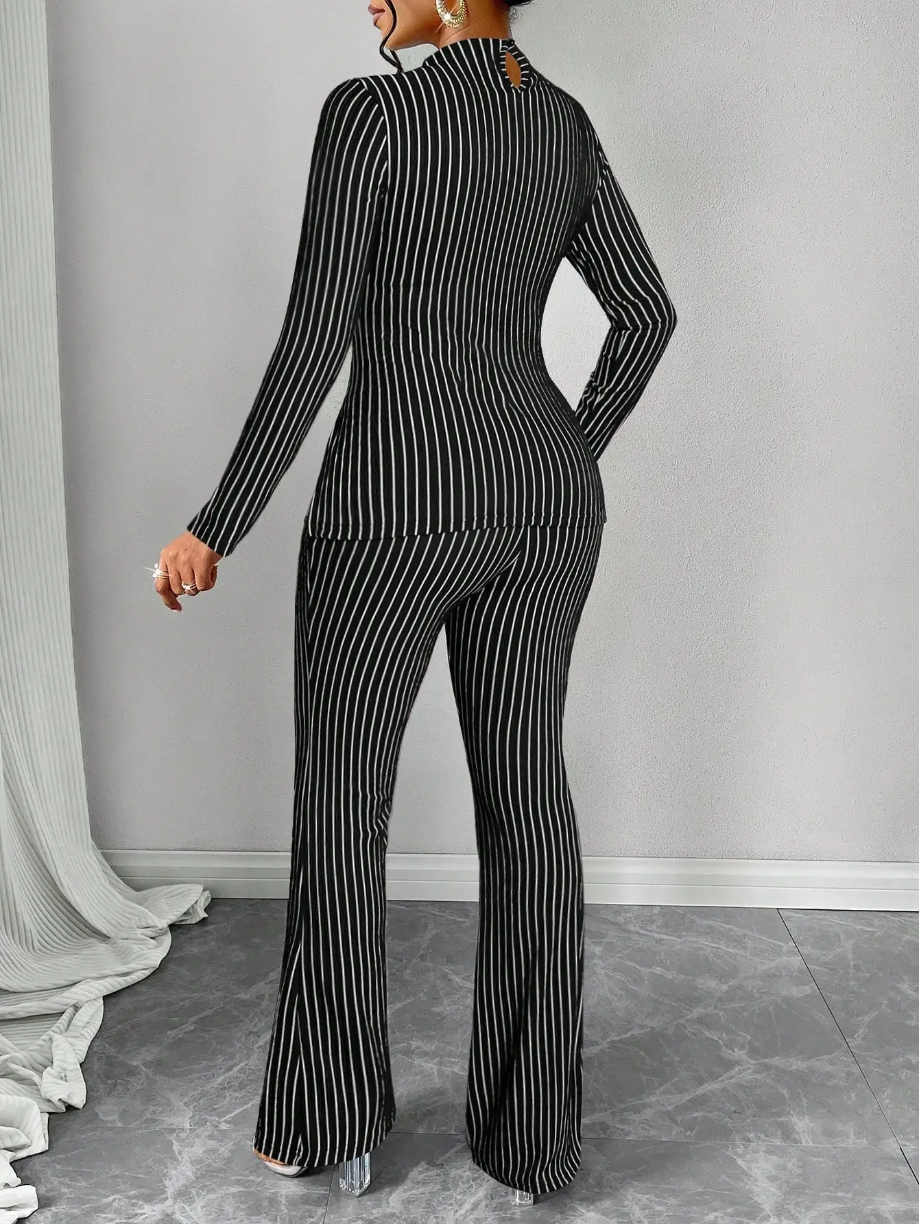 

Women's Striped 2-Piece Set High Collar Long Sleeve Top With Slit Hem Flared Pants Casual Autumn Winter