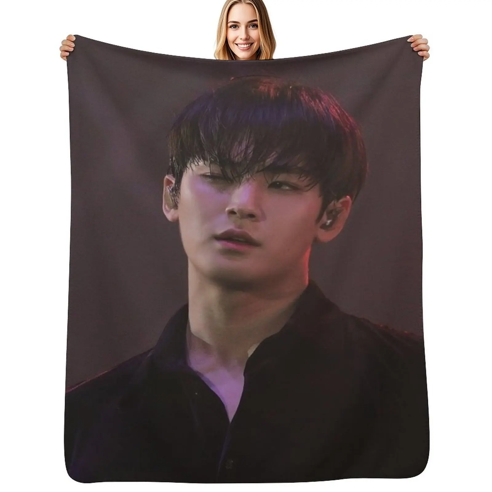 

Kim Mingyu - V6 Throw Blanket Machine Washable Soft Warm Blanket