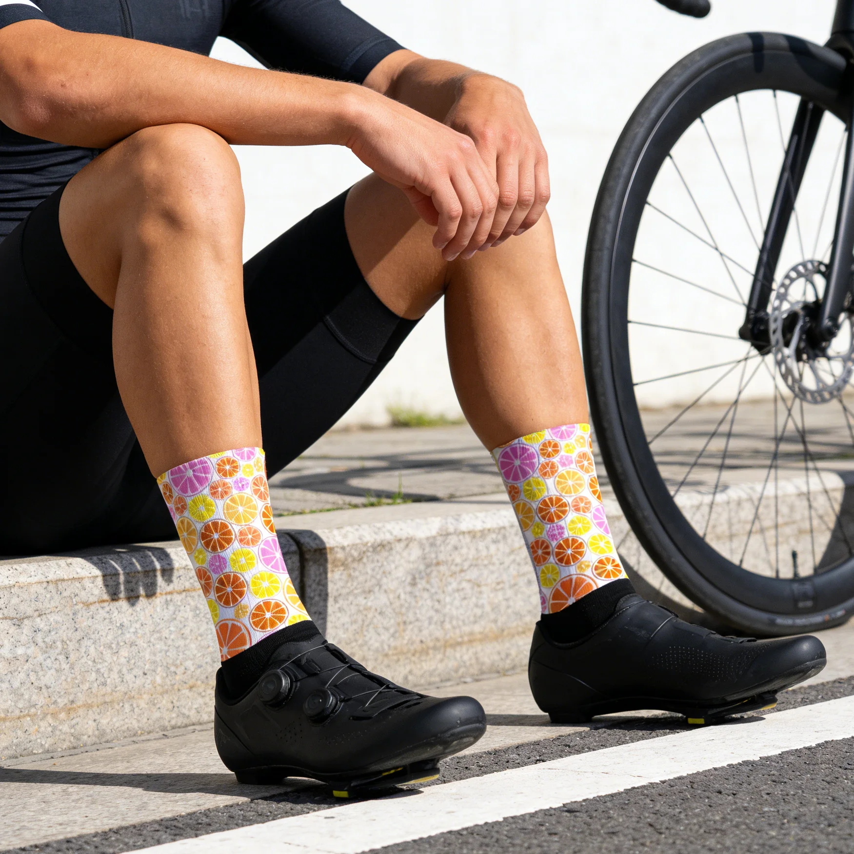 

2026 New Silica Gel Non-slip Breathable Sports Socks Aero Bike Team Cycling Socks Men Women Calcetines Ciclismo