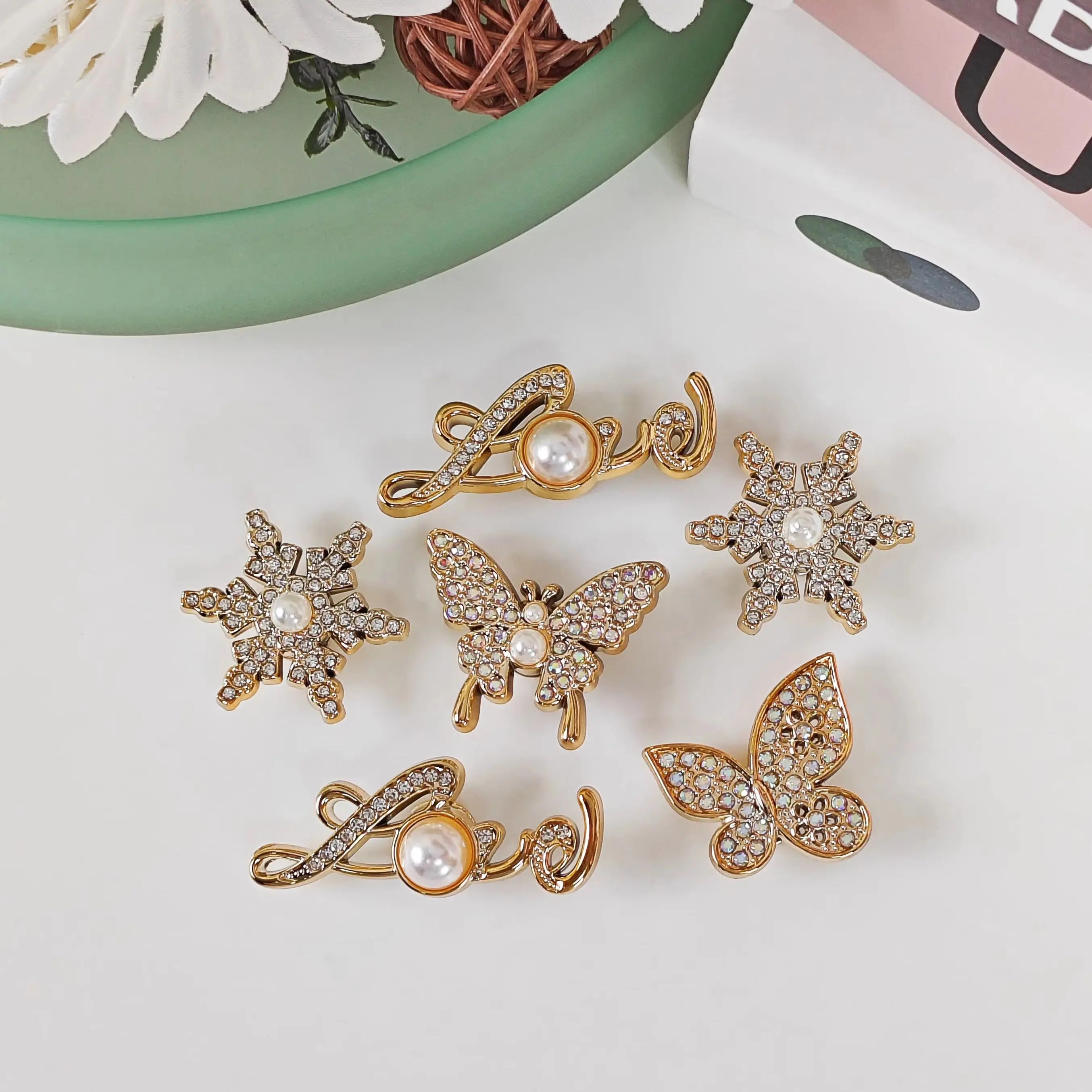 6Pcs DIY Shoe Decoration Charms with Glittering Rhinestones, Butterflies, Letters, and Snowflakes. Non-Metallic Lightweight Material. Y2K Fashion Versatile Cute and Unique Style for Both Men and Women. Suitable for Eva Beach Shoes, Sandals, Removable Shoe Decorations, Holiday Gifts