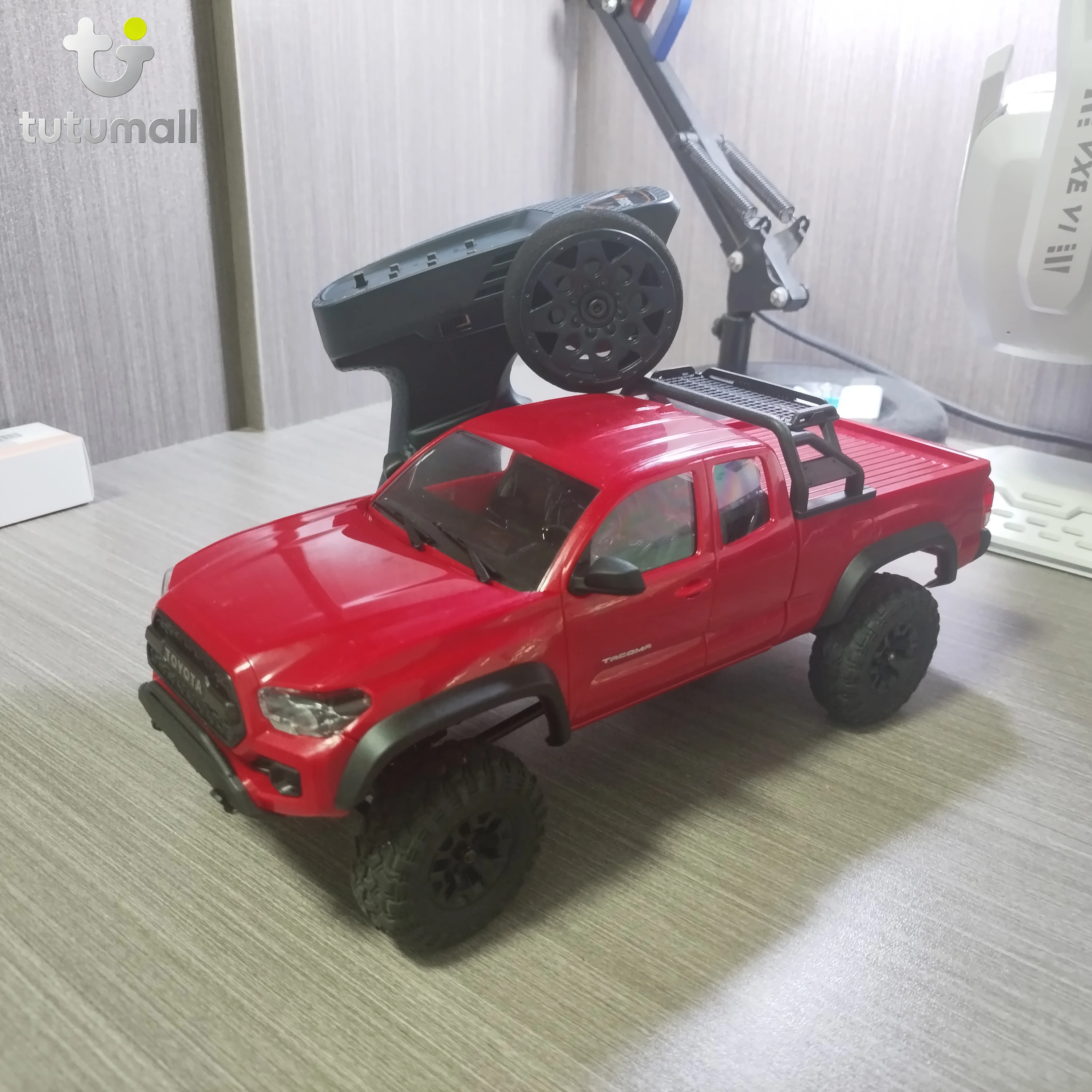FMS Tacoma Simulation 1/24 Remote Control Climbing Car Rc Off-Road Vehicle Kids' Toy Gift The First Choice for Beginners