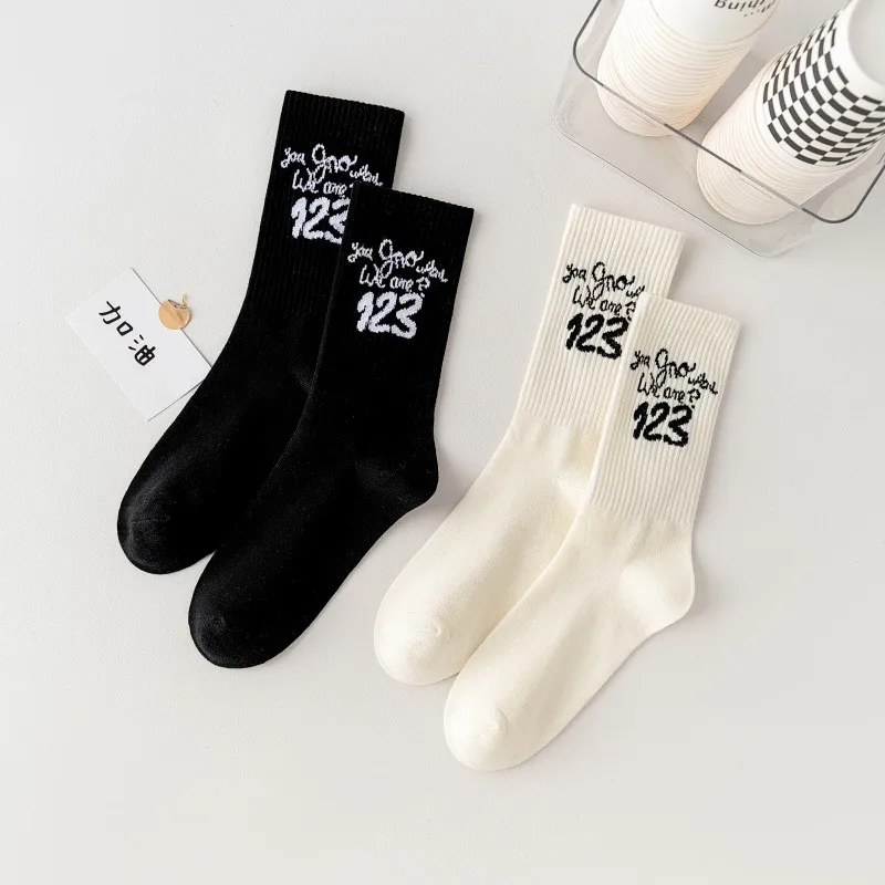 

Men Women Fashion Trend Cotton Socks Korea Hot Selling Letter Print Series Street Sports Socks Female Individuality Hip Hop Sock