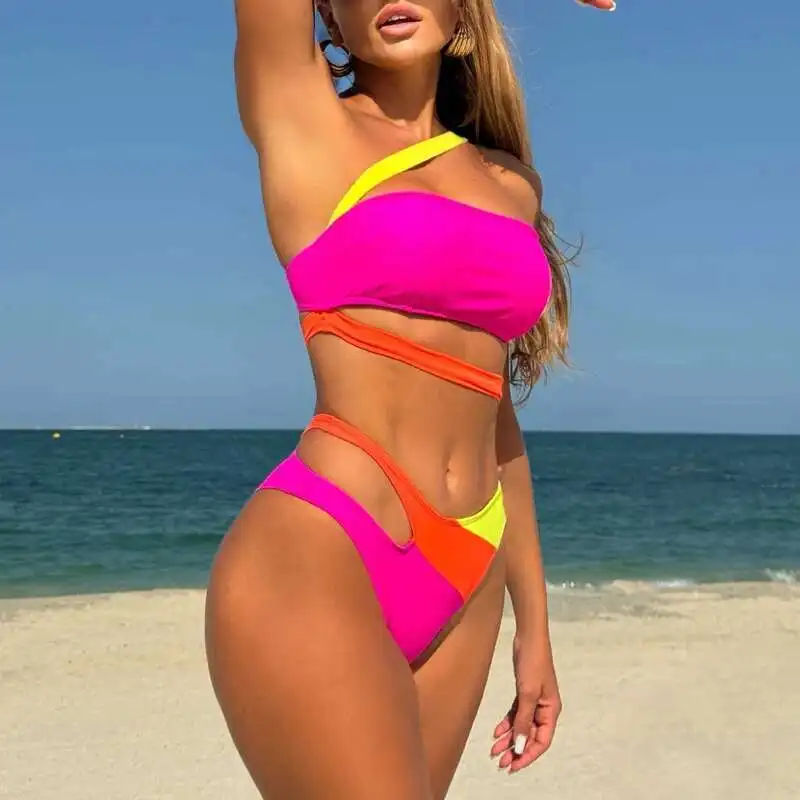 セクシーな非対称ハイカット水着水泳入浴新しい女性 2025 ワンショルダースプライシングカラービキニツーピースセット女性水着
