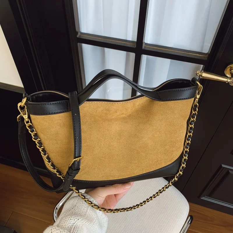 

High-End Ladies Handbag Crafted From Wave-Printed Leather Featuring Casual Vintage And Paris High-End Daily Style​