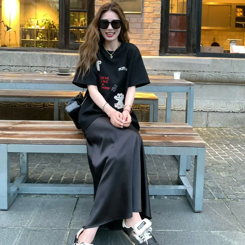 Falda larga de satén de verano 2025 para mujer, elegante falda de cola de pez lisa con cintura elástica para oficina, faldas largas acampanadas coreanas Chic