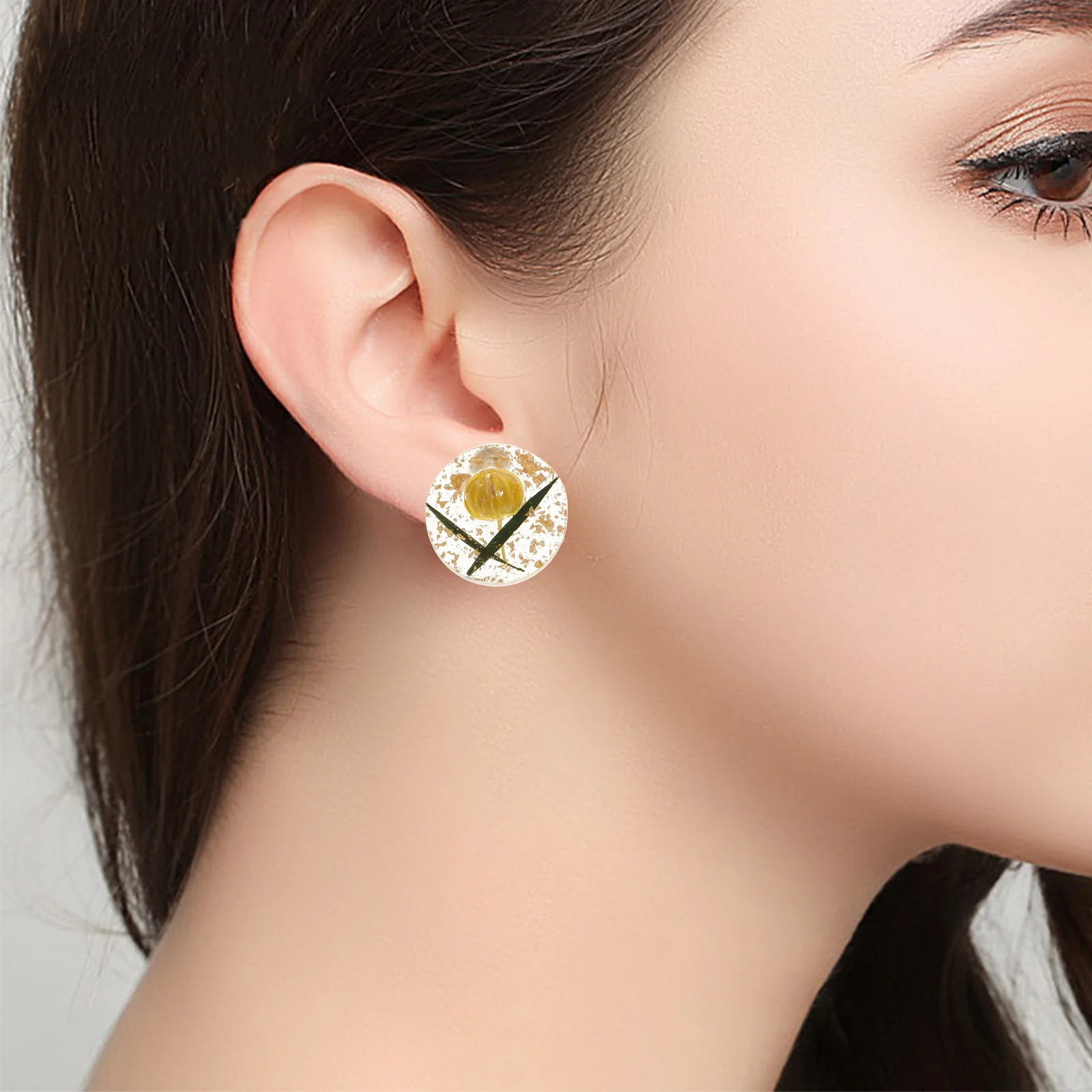 

Chic Ear Jewelry Dried Flowers Earrings Decorative Accessory Spherical Earbobs Earstuds Ornament