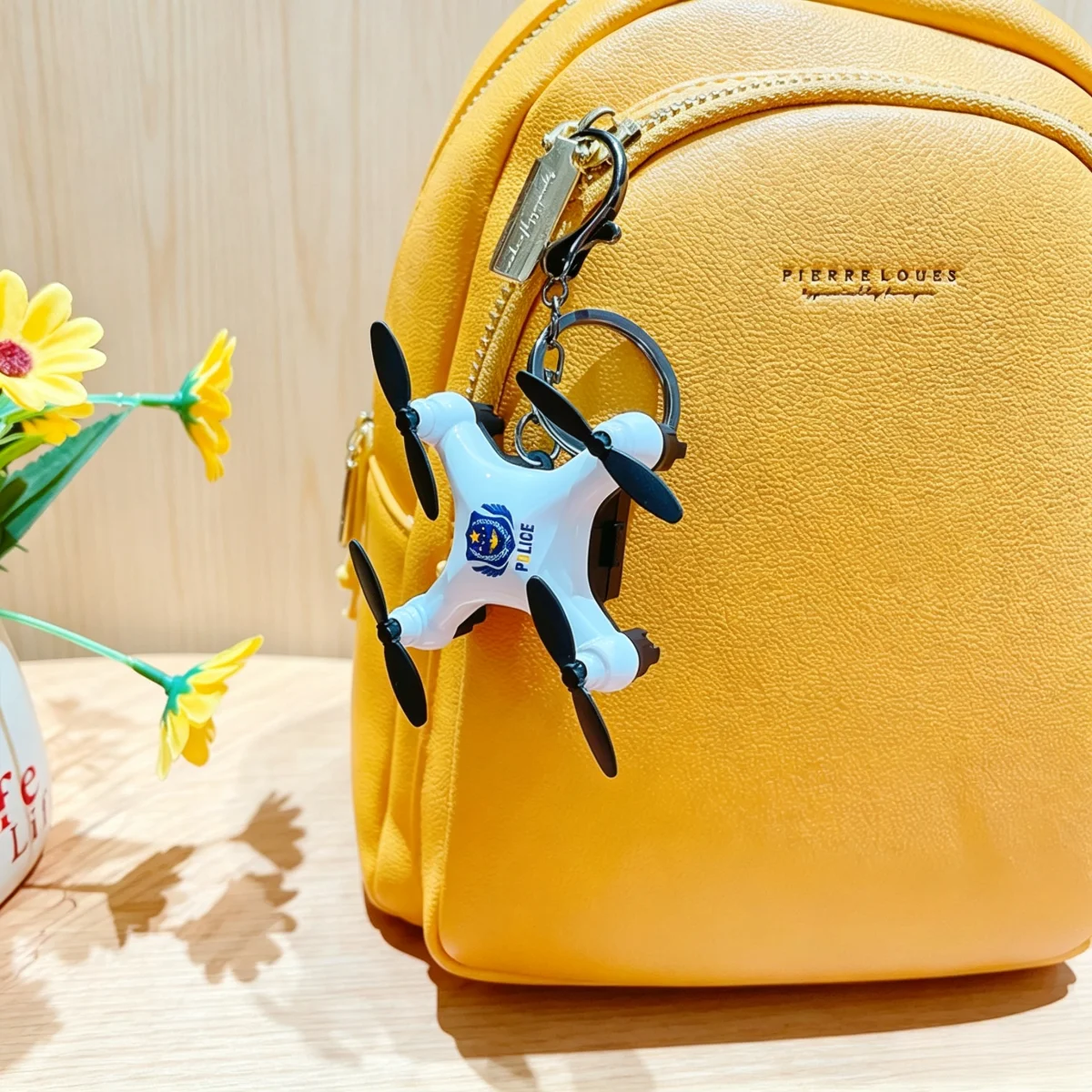 Niedlicher Drohnen-Stil Schlüsselanhänger Mini Cartoon Anhänger Rucksack Schultaschenhänger Autoschlüsselanhänger Zubehör Geschenk für Männer Dekoration – Detail 9