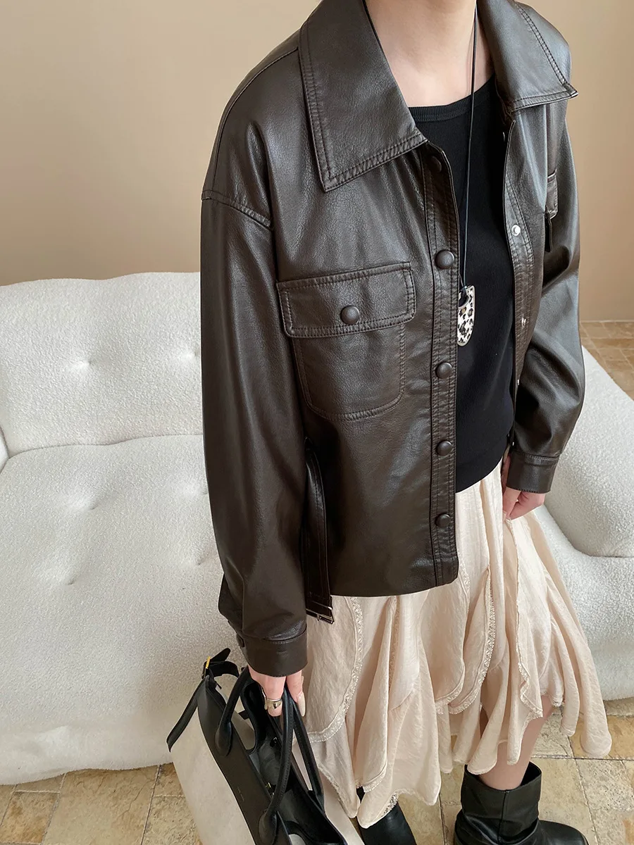 Kurtka robocza z odpinanym paskiem, kieszeniami, casualowa, skórzana.