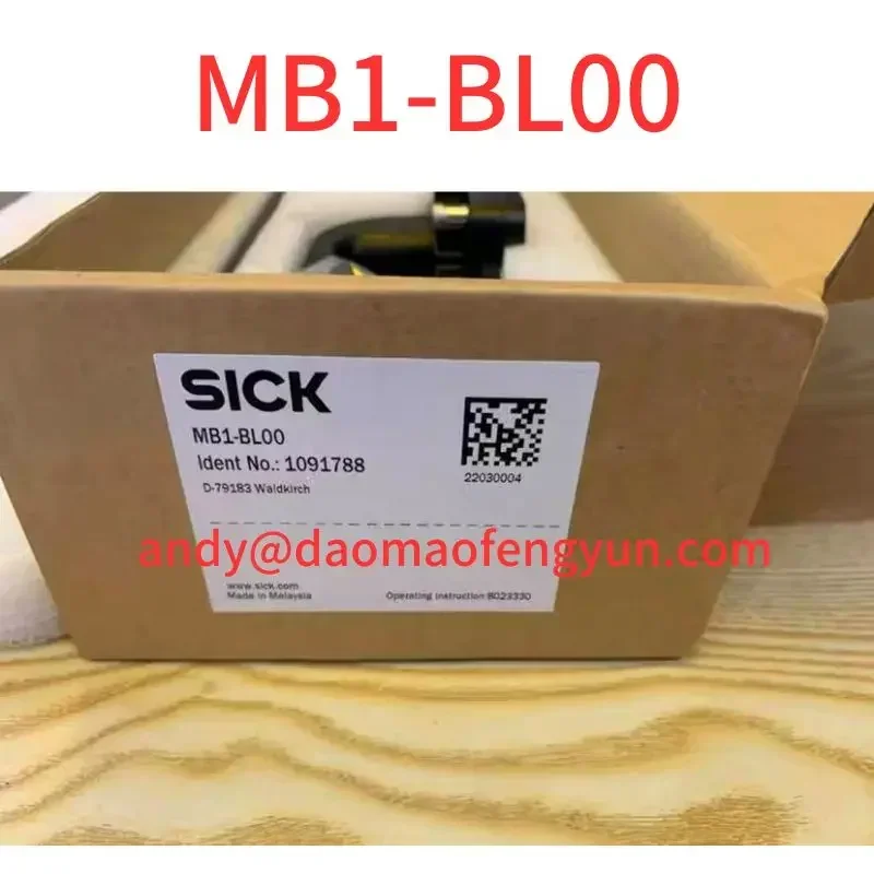 Brand New MB1-BL00 Safety Switch Mechanical Latch Pin 1091788