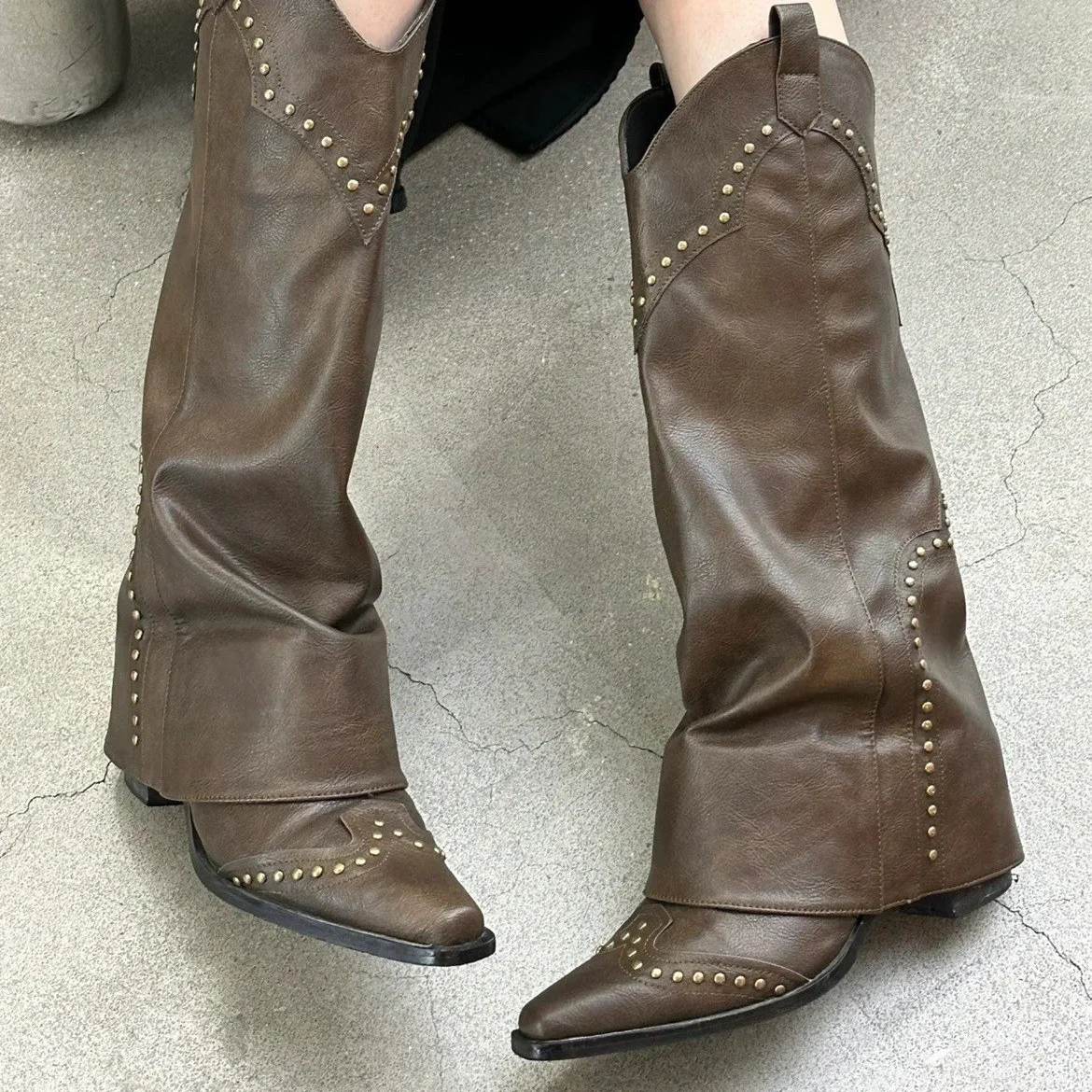 

Ковбойские сапоги в стиле вестерн с острым носком в стиле ретро, брюки с заклепками, универсальные сапоги-локомотивы на толстом каблуке