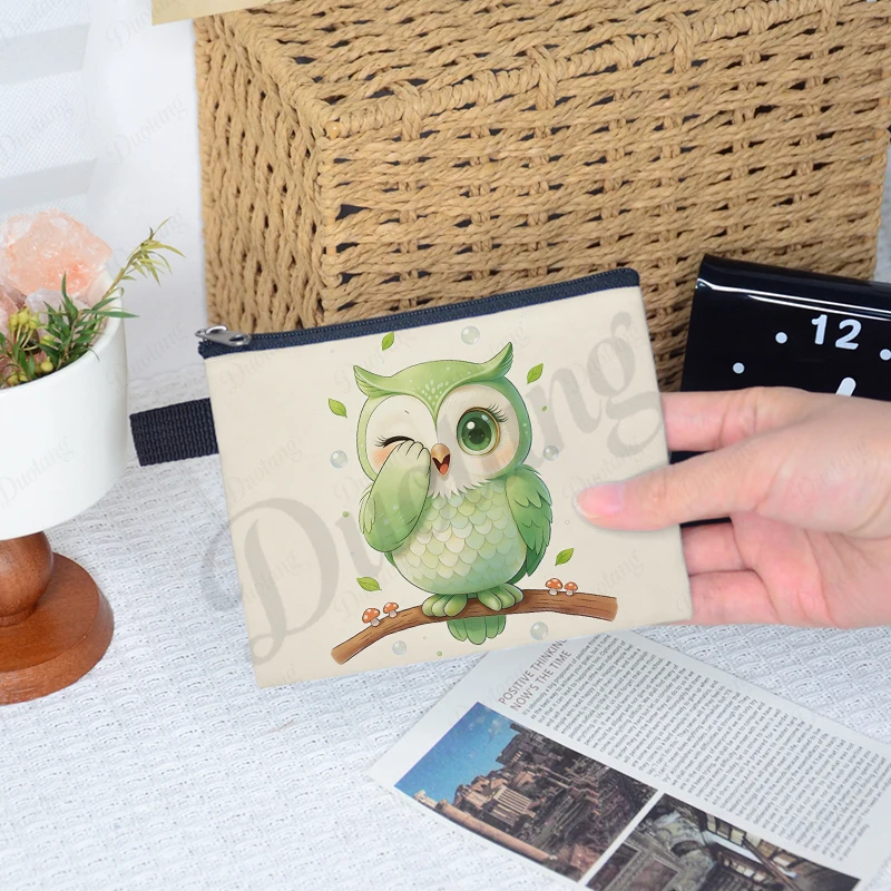 Cartoon Drawing Owl Perching on The Branch Graphic Patten Coin Bag Women Card Key Earphone Holder Coin Purse Zipper Pouch view 3