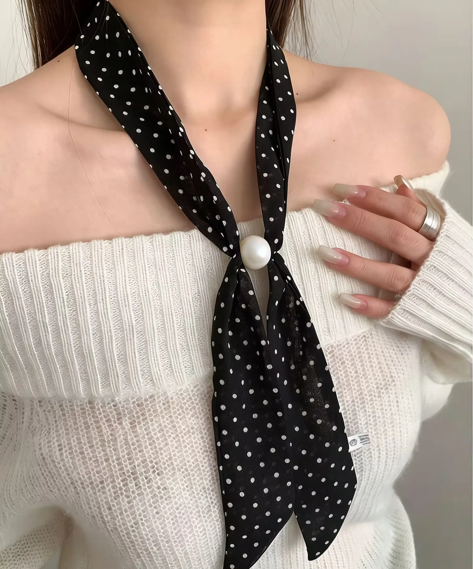 Pearl Buckle Twilly Scarf Women Decorative Satin Mini Polka Dot Skinny Travel Neck Scarf Pre-tied Choker Neck Band Daily outfit view 4