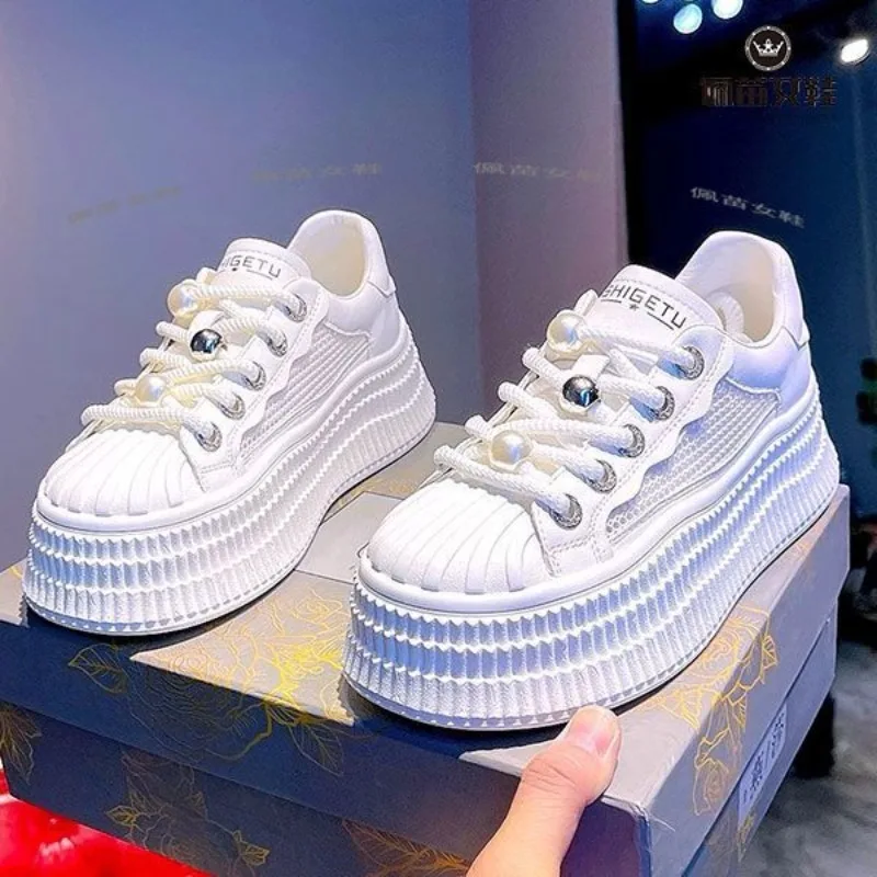 

ZHUOFU Fashion Shell Head Little White Shoes Women's 2025 Summer Popular Pearl Lace Up Platform Board Shoes Sweet Girl Sneakers