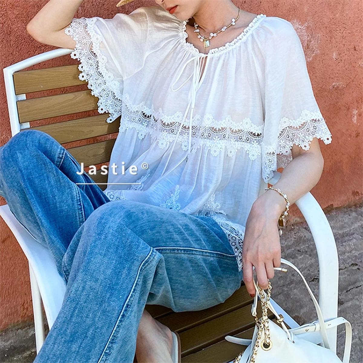 

Французская романтическая блузка с кружевными вставками, женская элегантная белая шелково-хлопковая рубашка с завязками на шее, расклешенными рукавами, в богемном стиле, топ-бэбидолл, блуза