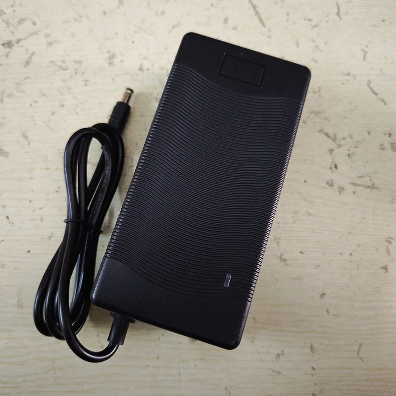1PCS 16.8V 3A D-TAP Charger Power Supply Adapter US/EU/AU Input 100-240V D TAP Cable For Digital Products