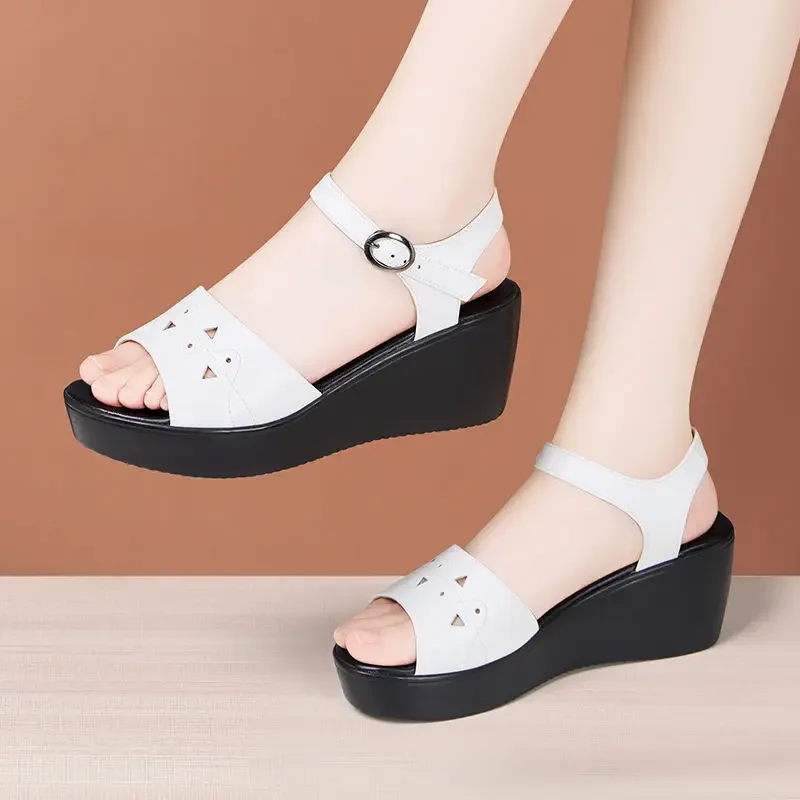 6cm Small Size 32-43 Comfortable Cutout Soft Leather Shoes Platform Sandals 2024 Med Heels Wedges Sandals for Office Mom Beach