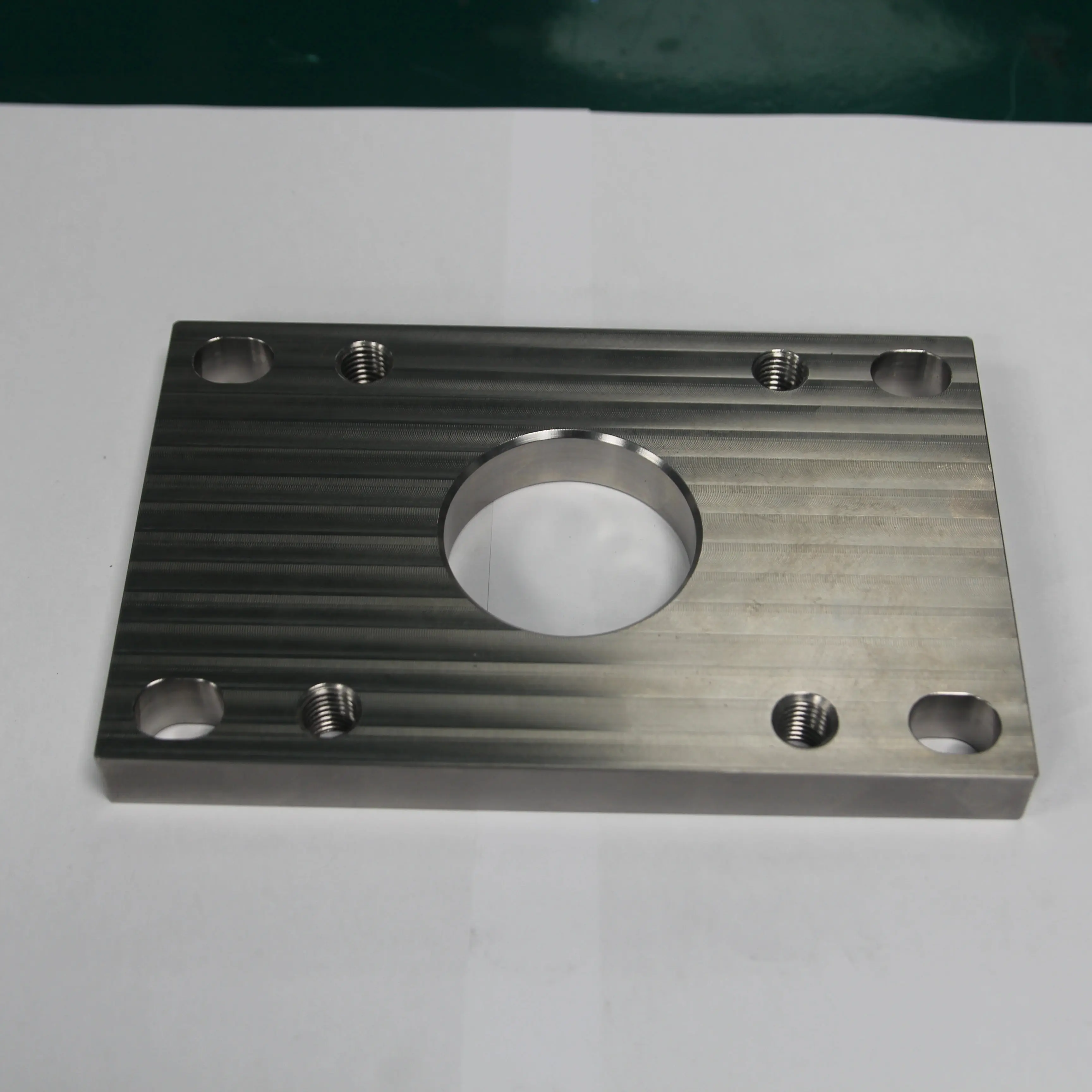 مخصص التصنيع باستخدام الحاسب الآلي تحول أجزاء آلات أجزاء التصنيع باستخدام الحاسب الآلي كتلة أجزاء عالية الجودة التصنيع باستخدام الحاسب الآلي