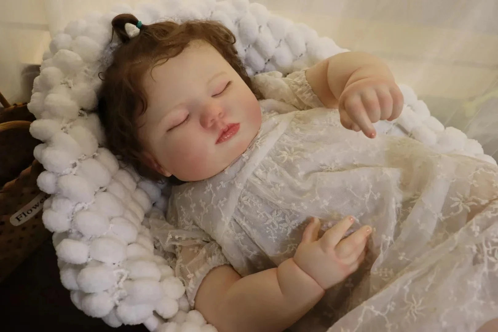 Ekskluzywna oferta St.Store: 23-calowa lalka Reborn, śpiąca, ręcznie malowana, gotowa.