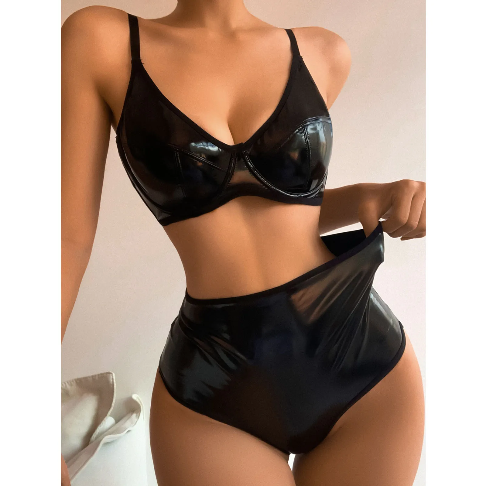 

Women Sexy Up Leather Underwear Set Glossy Stretchy Push Up Seamless Bra High Waist Elastic Panty Lingerie Set Night Clubwear