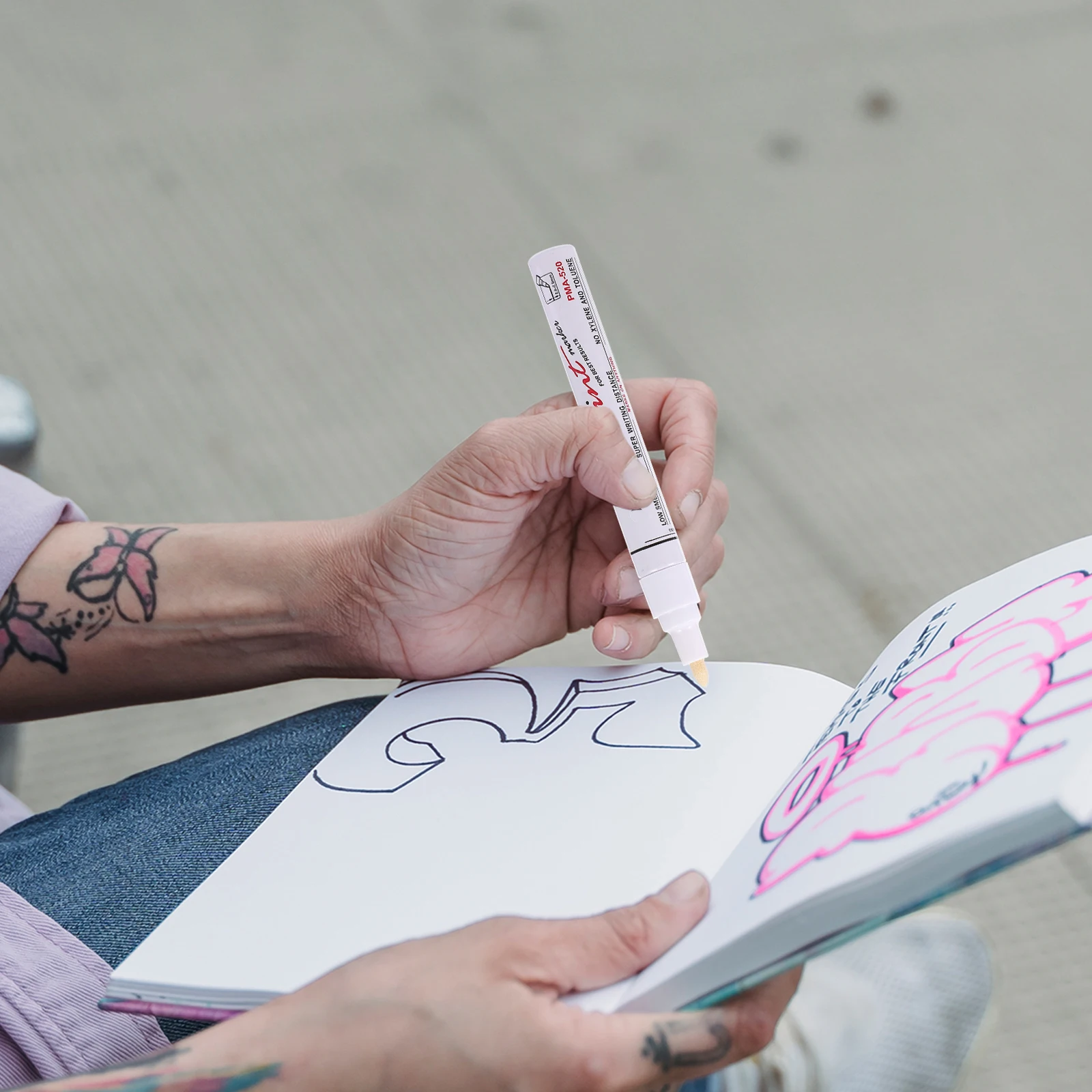 

Marker Pen Graffiti Paint Pens Car Scratch Remover Tool Portable Repairing Kids Craft Painting White