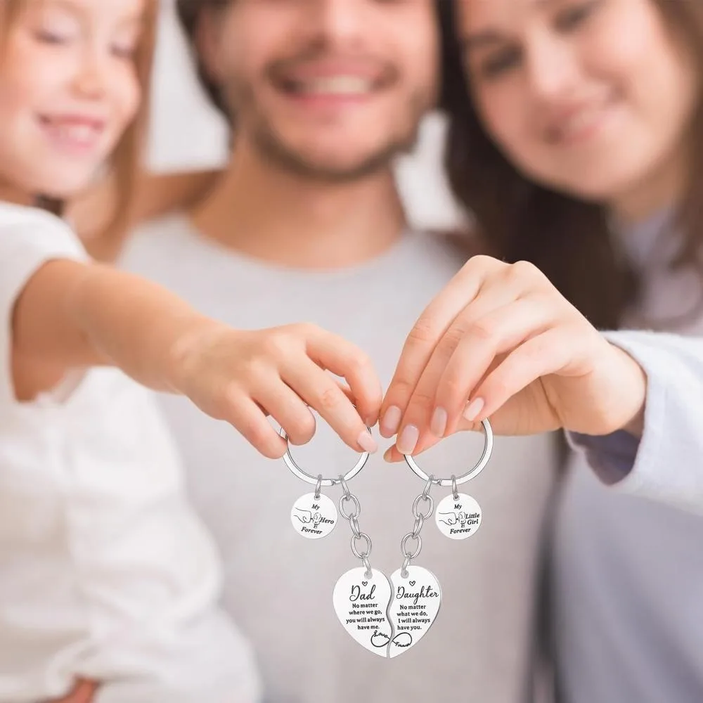 2-teiliges Vater-Tochter Herz-Schlüsselanhänger-Set für Papa Vatertagsgeschenk von Tochter mit Buchstaben-Design Kreative Metall-Schlüsselanhänger