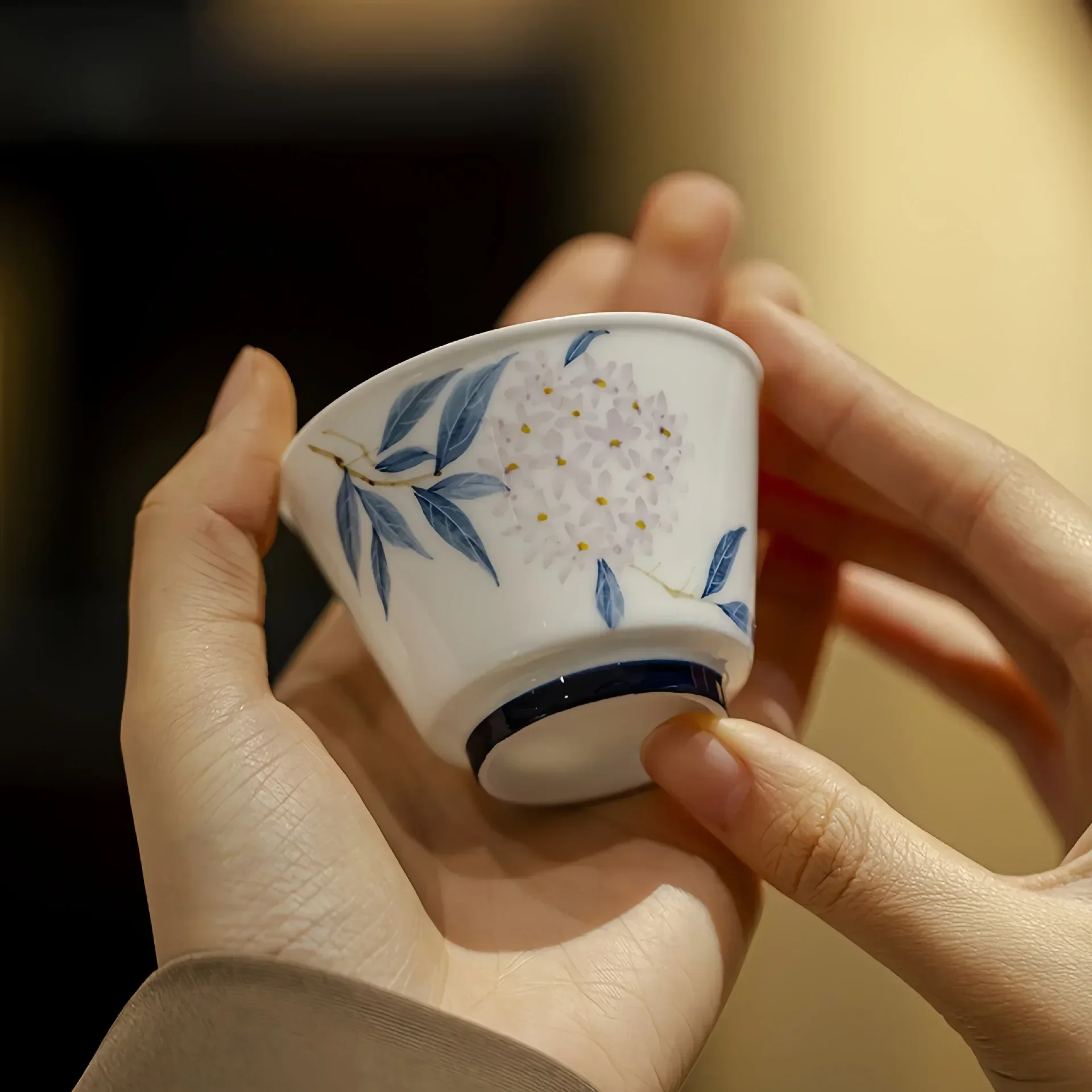 Taza maestra de flores de grupo pintada a mano de porcelana blanca, juego de té de Kung Fu, taza de té de hortensia pastel para el hogar