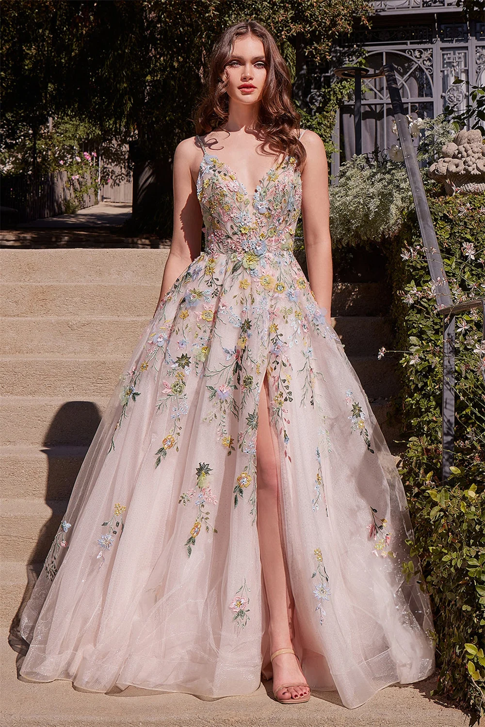 Kyoto Customized Pink Spaghetti Strap Floral Embroidery Wedding Dress V Neck A-line vestidos de novia Side High Slit Formal 2025 image 3