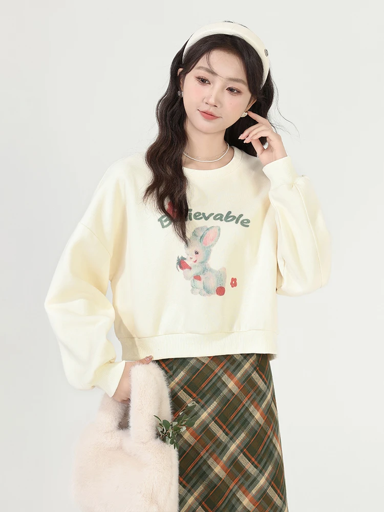 

Autumn 2025 Women's round Ne Printed Sweatirt And Plaid Skirt Set Loose Fit Long Sve Korean Sle Commute Faion