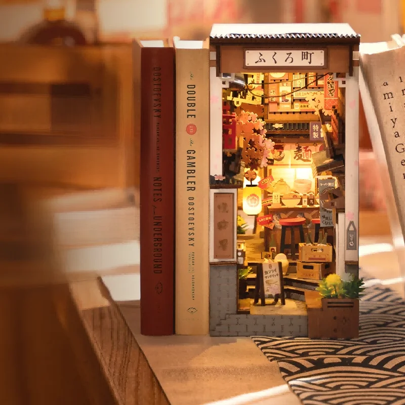 Rolife Handmade ature Scene Booke Women's Sle Desktop Micro Model Assembly Toy Wooden Book Stoppers Desk Decor
