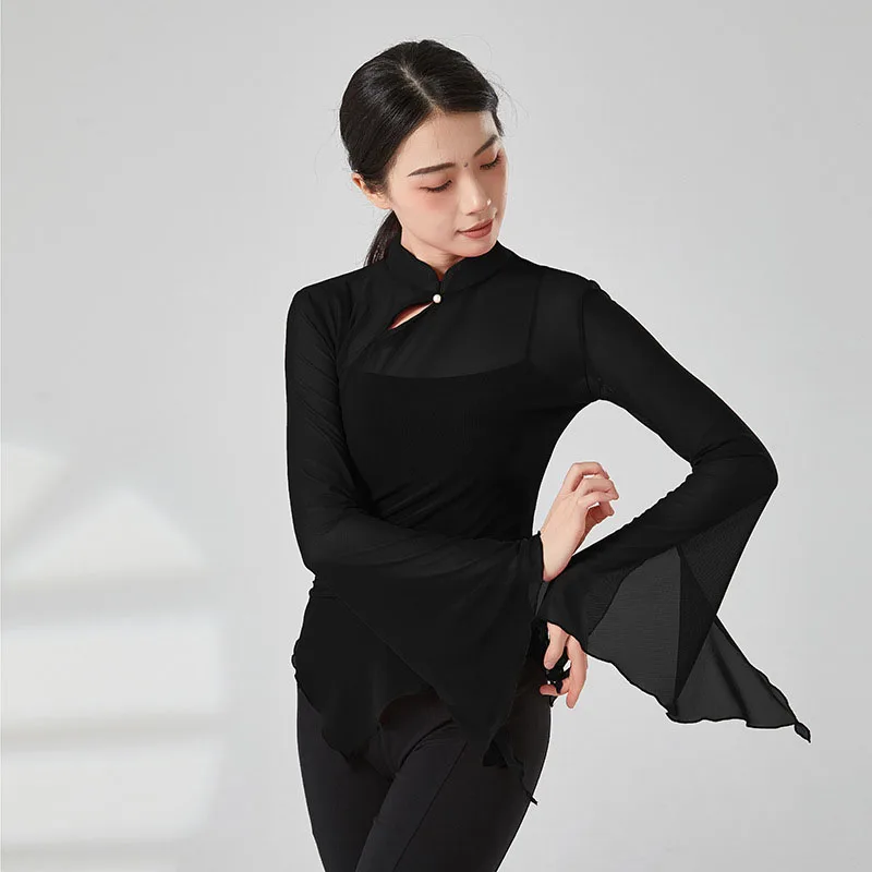 Рисунок 6 - Женская приталенная блузка для танца живота