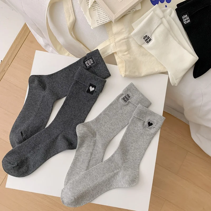

Women's Spring/Summer Simple Mid-Calf Knitted Socks with Heart Embroidery, Comfortable and Versatile Casual Socks