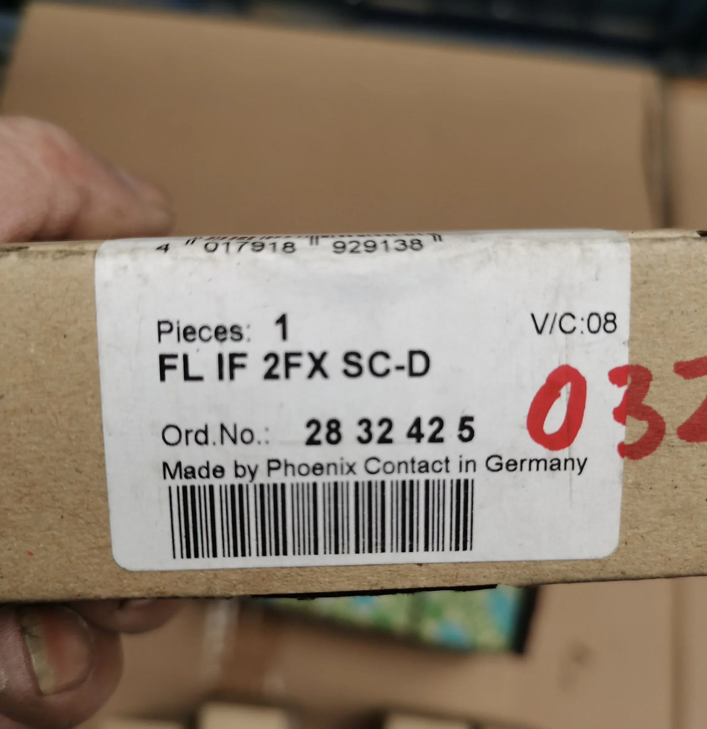 2832425 Phoenix Ind…